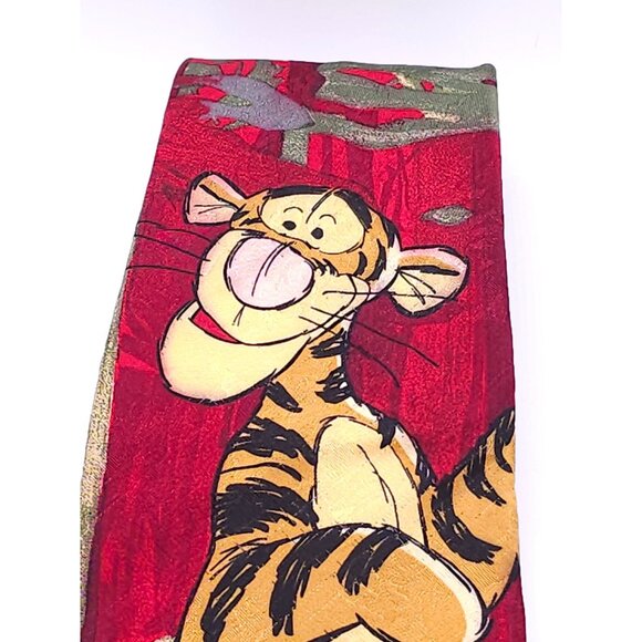Disney Tigger Silk Men's Necktie In Red With Green & Yellow Accents - Picture 3 of 12